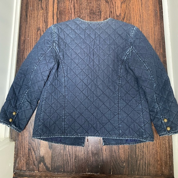 Chambray Quilted jacket with brass button - Picture 5 of 9